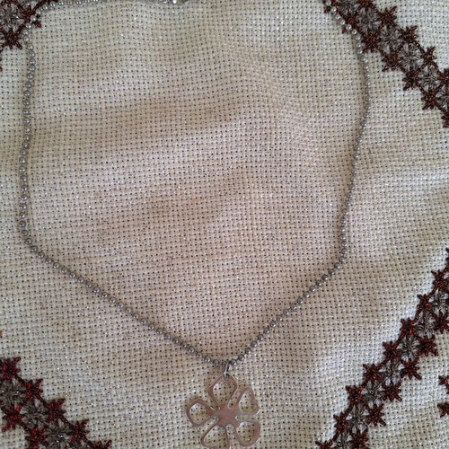 Necklace new 925 silver with flower and metal chain