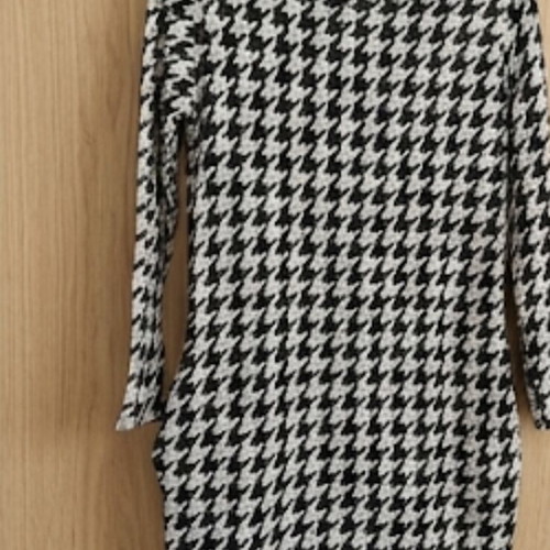 Dress blouse dress like new, size L, black and white