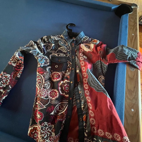 Desigual women's shirt multicolor like new