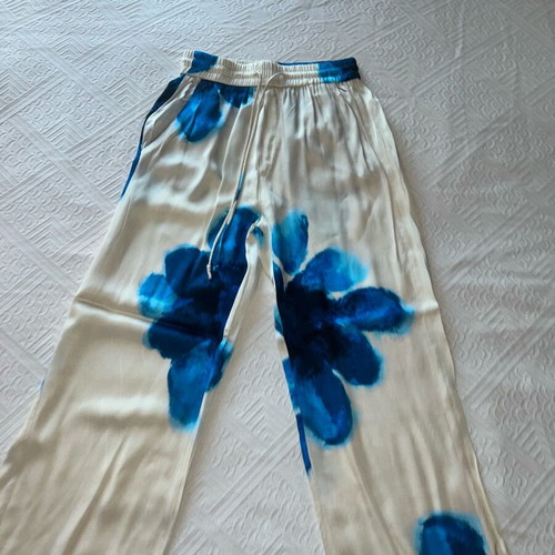 Zara satin pants like new, size XS