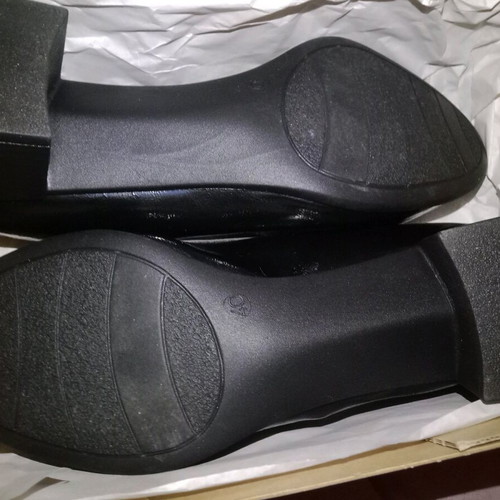 Avenue Anatomical Patent Leather Pumps Size 40 New Black