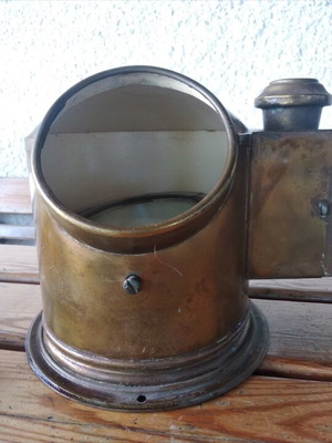 Ναυτική πυξίδα μεταχειρισμένη vintage ορείχαλκος με λυχνάρι πετρελαίου Ελληνικής κατασκευής 1935-45