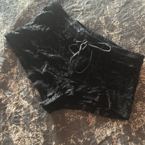 Gossip on the Beach Womens Summer Shorts like new, black, size M
