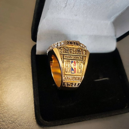 Kobe Bryant Los Angeles Lakers championship ring replica new