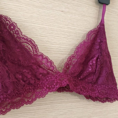 Lace bralette new, fuchsia with adjustable straps