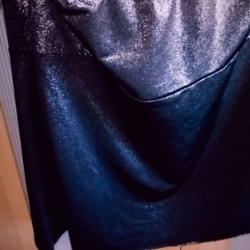 Metallic top with neck tie like new, black and silver, size XL