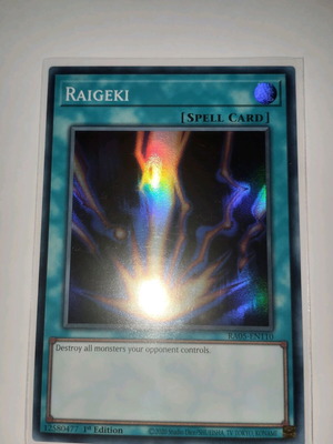 Raigeki Yu-Gi-Oh! card like new