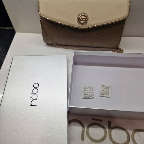 Nobo shoulder bag used with gold chain in beige and gold tones