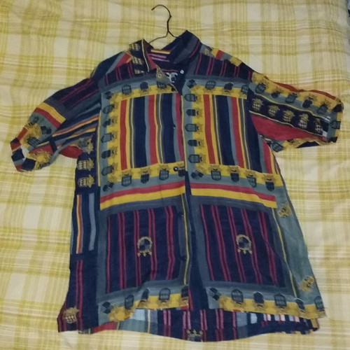Shirt with intricate pattern like new, multicolor and black, size L