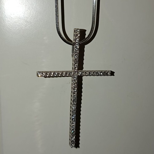 Women's cross pendant with zirconia like new