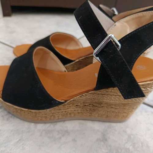 Voi Noi black platform sandals size 38 new