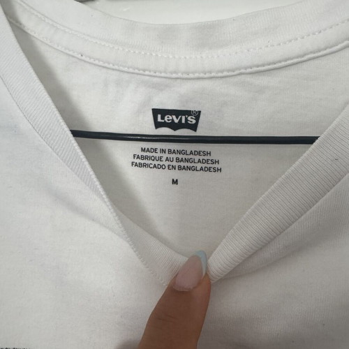 Levi's white T-shirt size M like new