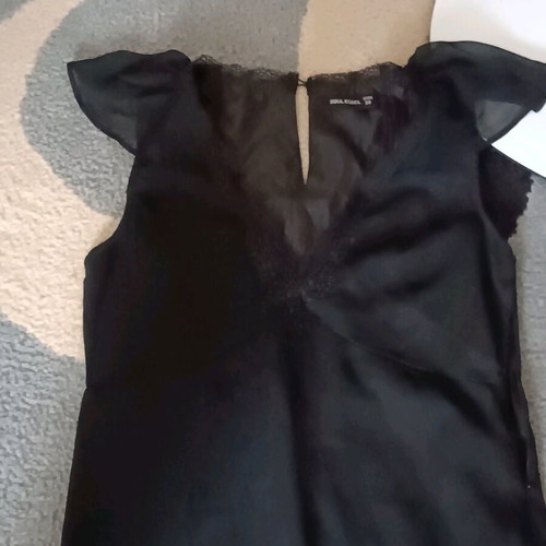 Black dress size 38 like new with lace