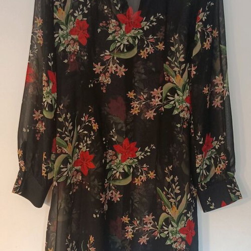 Bershka asymmetrical floral dress like new, size M-L
