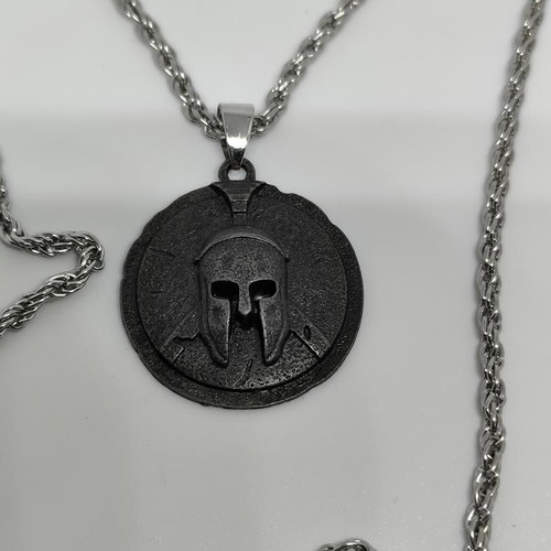 Ancient Spartan Helmet Pendant with Rope Chain like new
