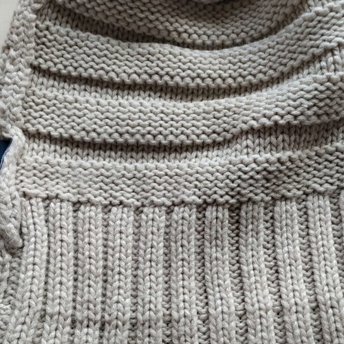 Stamion knitted hat used, ecru acrylic, one size