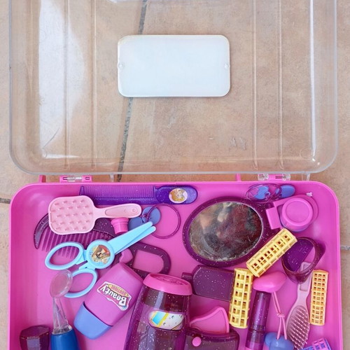 Doll head styling set with hairdressing accessories used