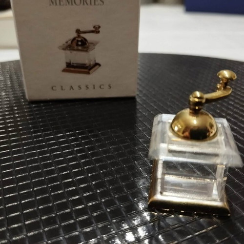Swarovski Crystal Memories collectible miniatures new, original boxes