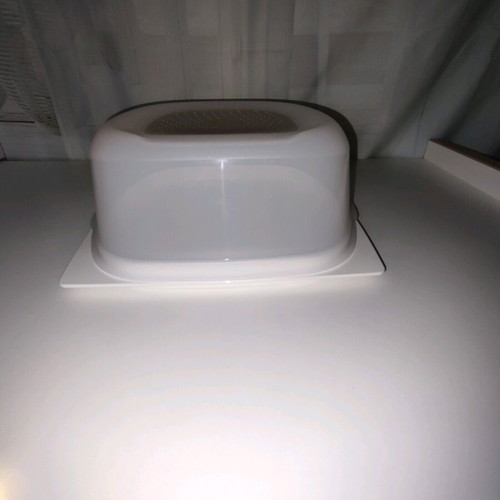 Tupperware Small Cheese Keeper Smart new