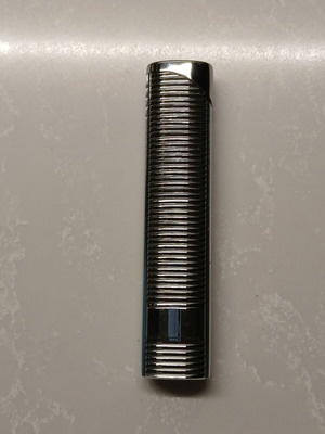 Ronson VARAFLAME piezoelectric lighter like new, slim