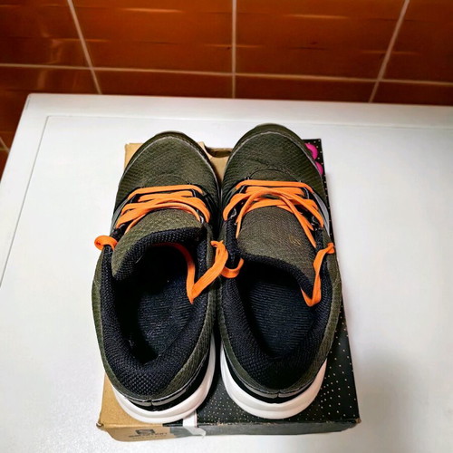 Salomon kids sneakers size 31 like new, green