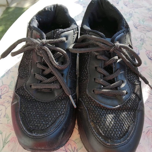 Black sneakers with rhinestones like new, size 39