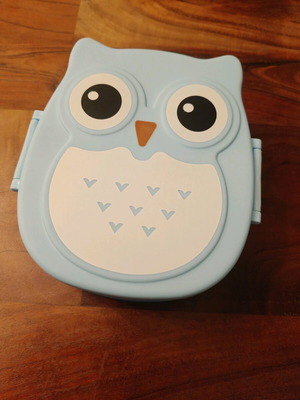 Food container with spoon like new, plastic with owl design