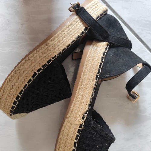 Platform sandals size 41 black like new