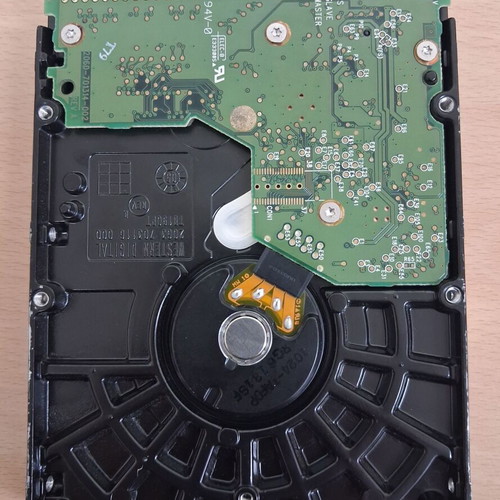 Western Digital Caviar SE 300GB IDE hard drive used with IDE cable