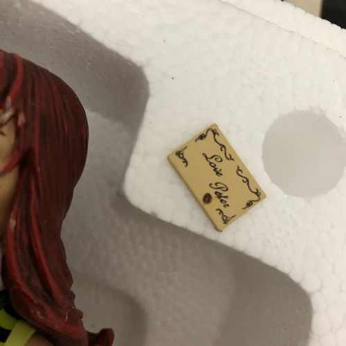 Mary Jane Loves Of Peter Parker statue used, broken, Diamond Select 12-14”