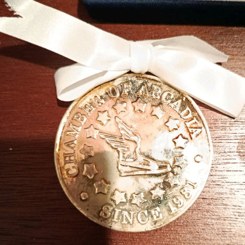 Antique Medal Chamber of Arcadia like new, 1981