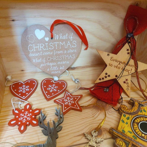 Wooden vintage Christmas ornaments used, pack