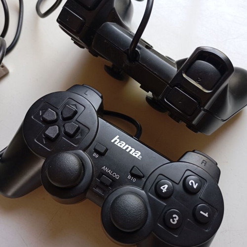PlayStation 3 controllers used, pack of 4 (2 wireless, 2 wired)