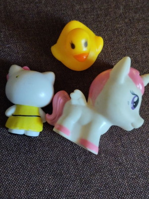 Various figures used in good condition