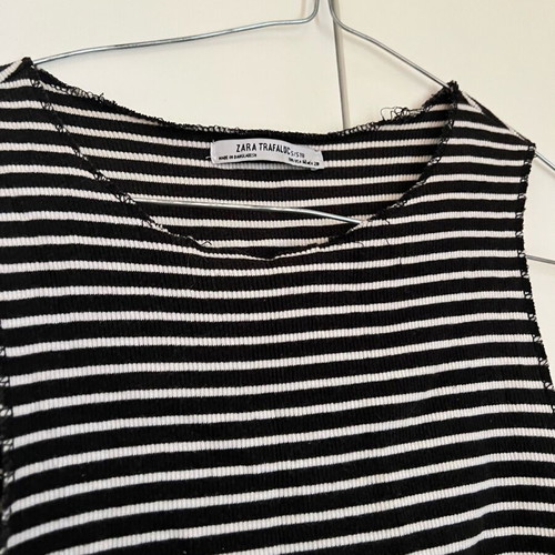 Zara striped sleeveless crop top like new, black and white, size S