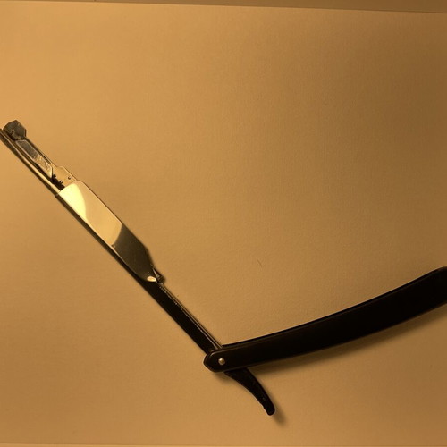 Eurostyle Straight Razor with Plastic Handle like new