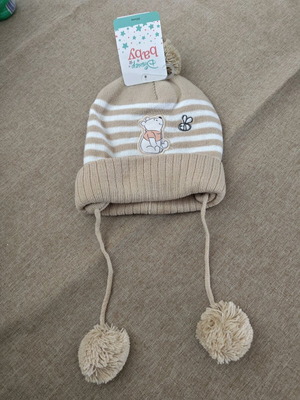 Pooh Disney baby hat with pom pom new