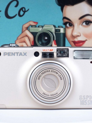 Pentax Espio 105 SW camera used with 28-105mm zoom lens and leather case