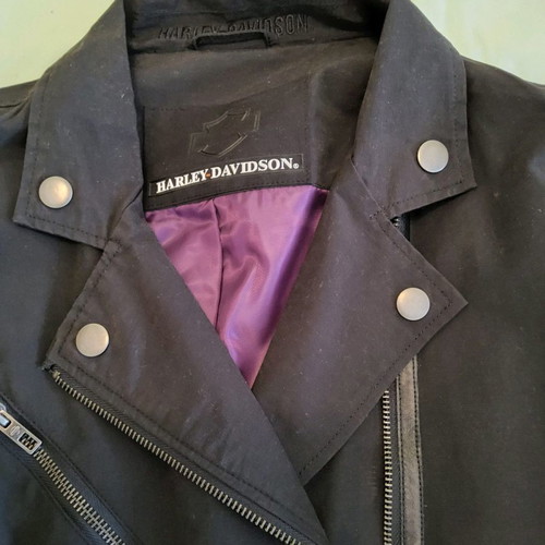 Harley Davidson women's trench coat size S-M used, black, with belt and zipper