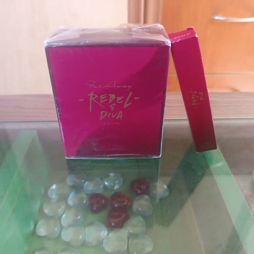 Far Away Rebel Eau de Parfum spray set new
