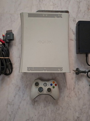 Microsoft Xbox 360 Fat original white console used, for parts