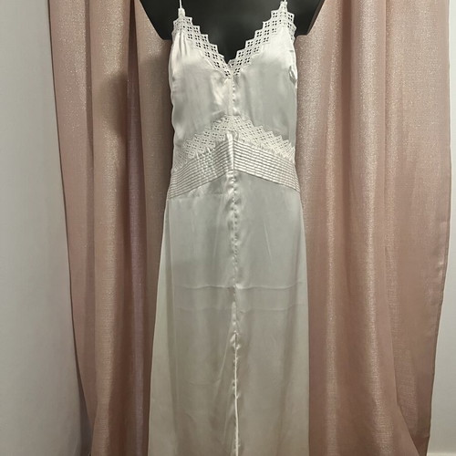 Zara satin summer dress white with lace size M like new