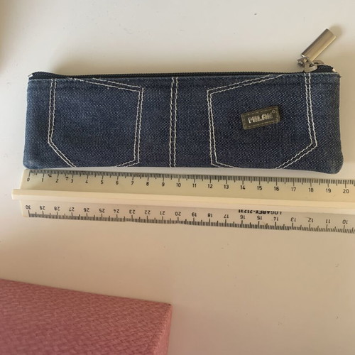 Small pencil case like new
