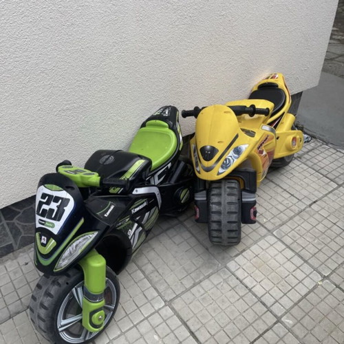 Children's Motorbikes like new, set of two
