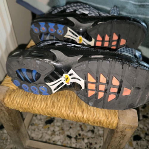 Nike Air Max Plus Tn Tuned Saint Denis 93 used, size 44, black sneakers