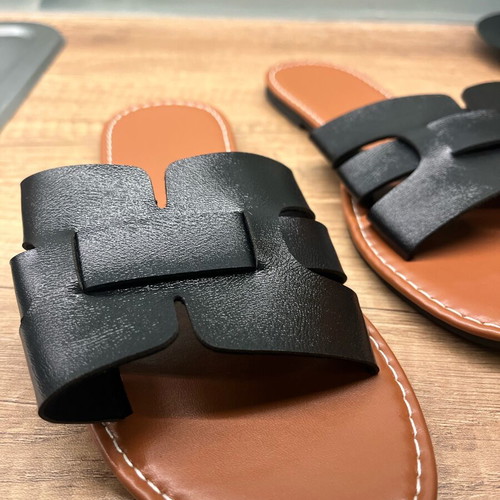 Flat sandals size 37 new, black with brown sole