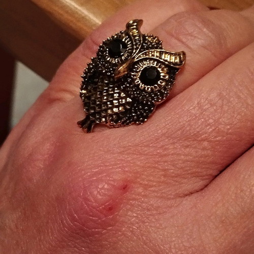 Adjustable ring like new