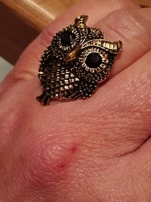 Adjustable ring like new