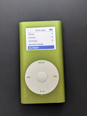 Ipod mini 2nd gen 4GB μεταχειρισμένο, σε καλή κατάσταση, χρειάζεται αντικατάσταση μπαταρίας