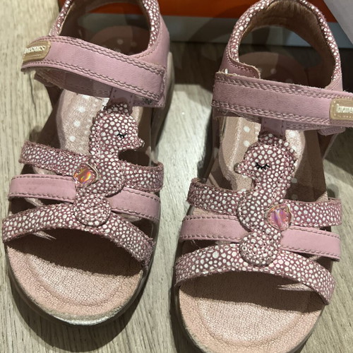 Biomecanics sandals size 26 like new for girls